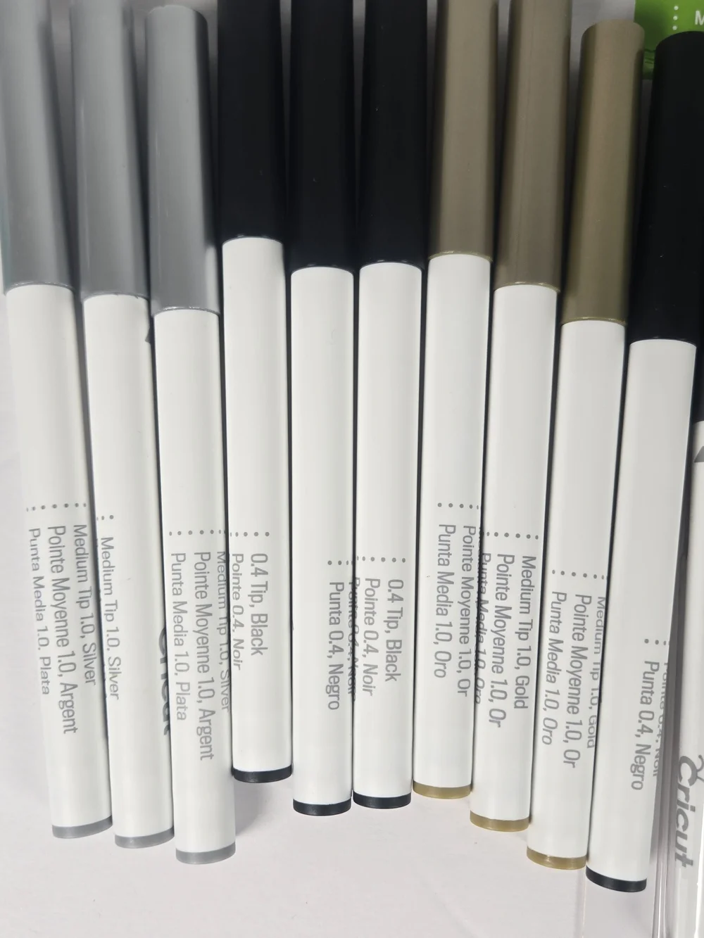 Cricut Explore Pens 15 Lot Black Gold Silver & Maker Universal Pen Holder